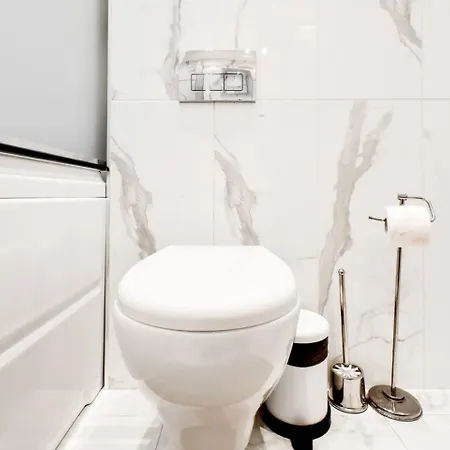 10 3br2bh Jacuzzi Free Parking Apartment