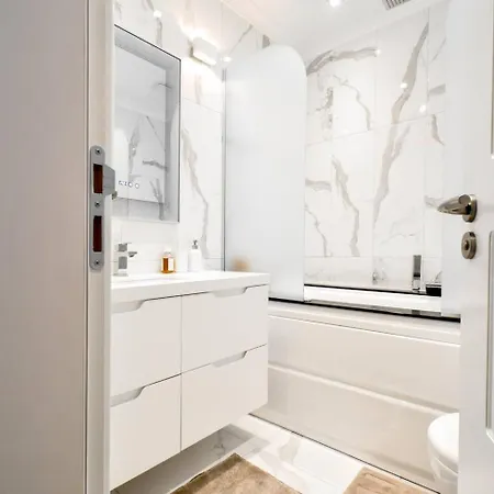 Apartment 10 3br2bh Jacuzzi Free Parking *