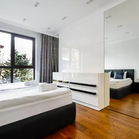 10 3br2bh Jacuzzi Free Parking Apartment *